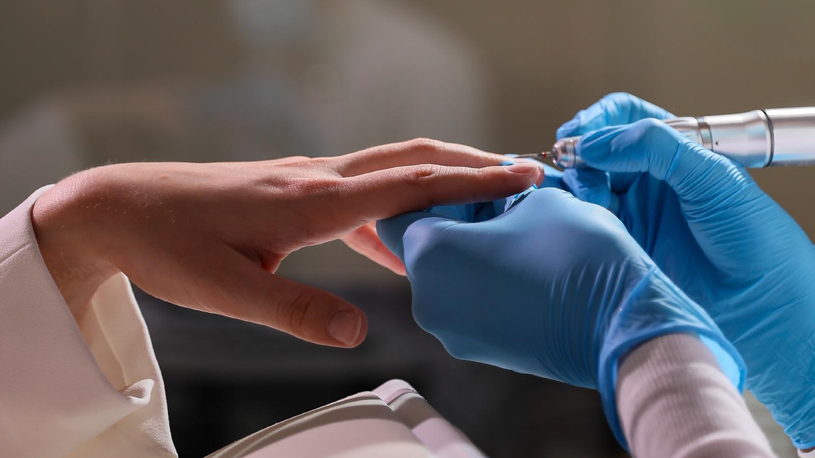 Handpflege – ruhige Studioaufnahme