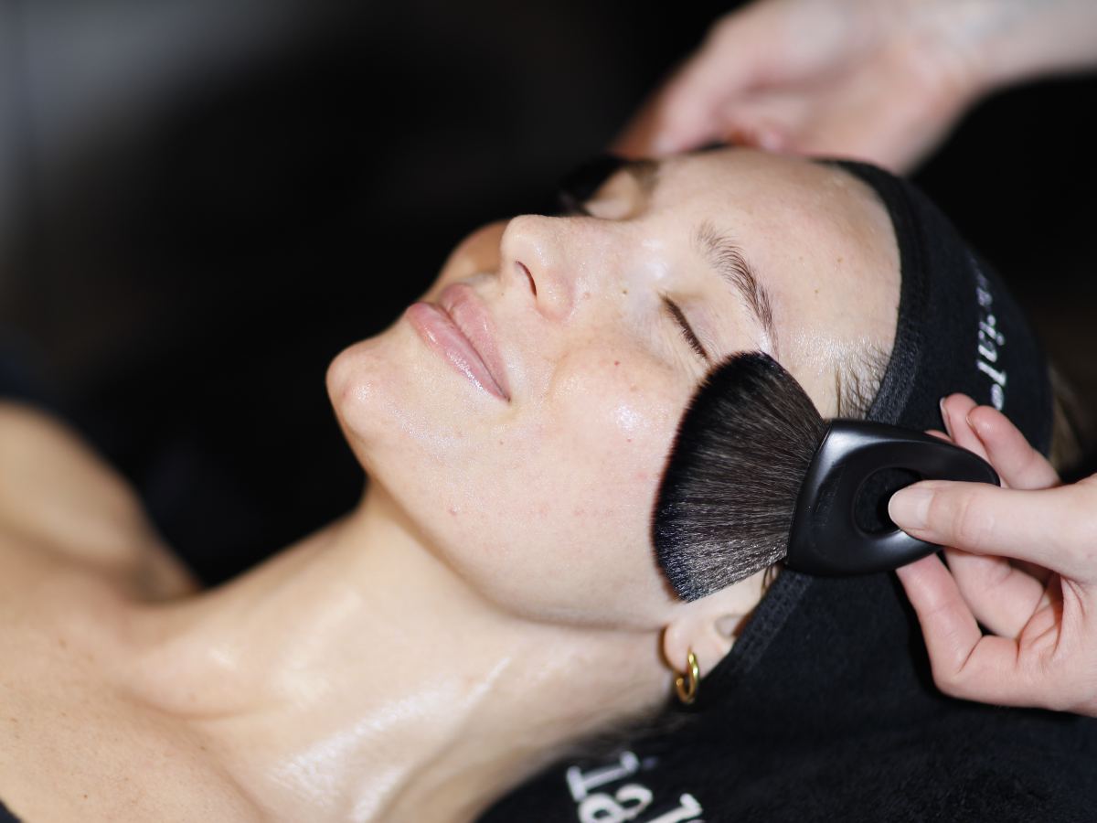 Facial Behandlung im Studio